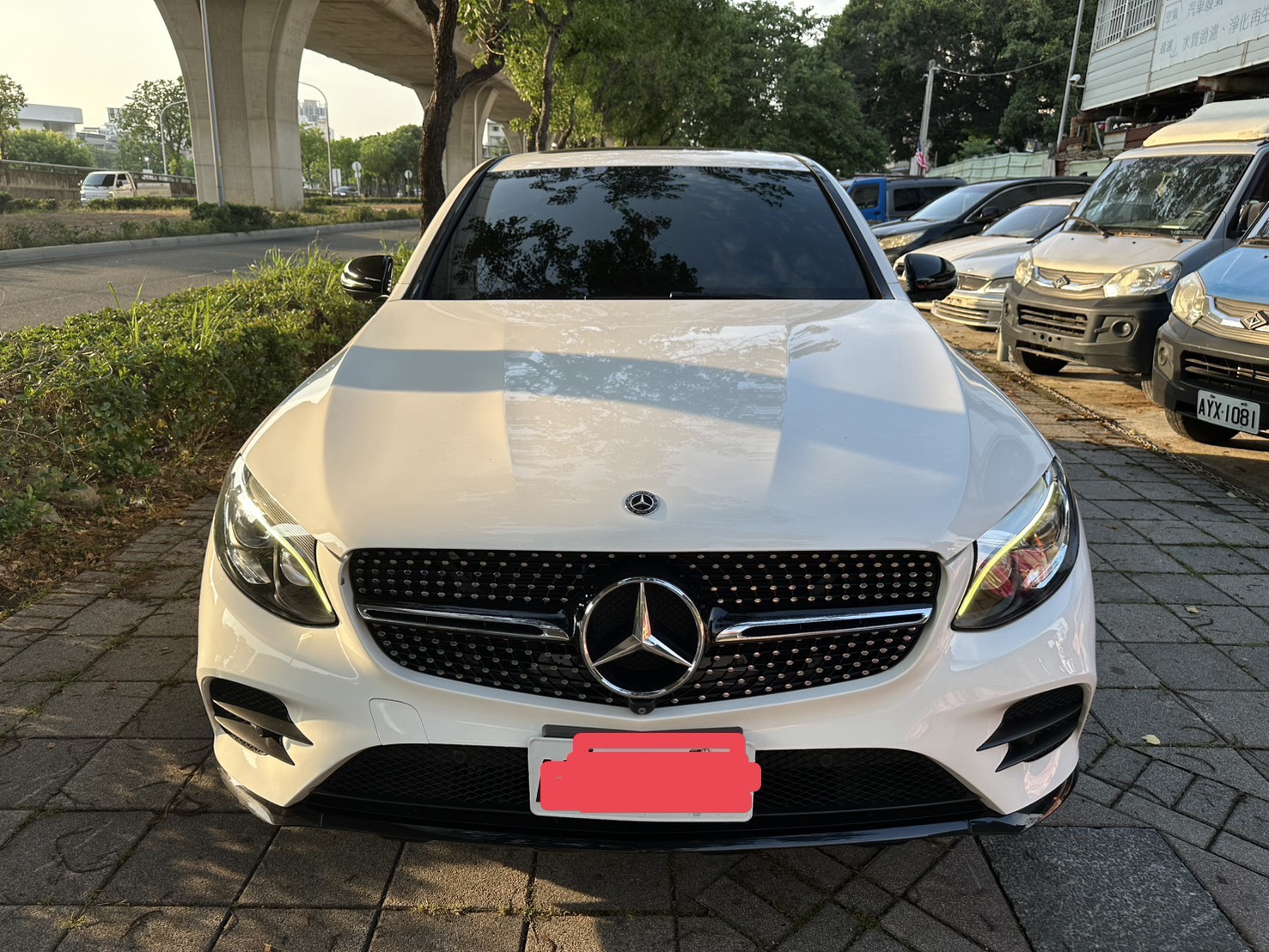 2018年 Mercedes-Benz GLC 250 中古車照片 - Orange Garage