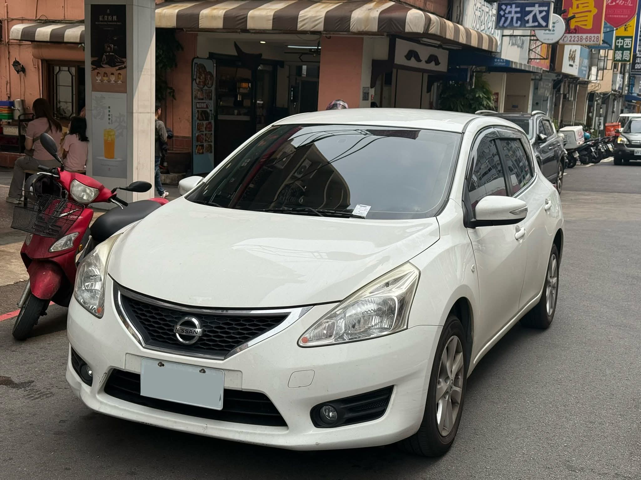2015年 Nissan Tiida 5D 中古車照片 - Orange Garage