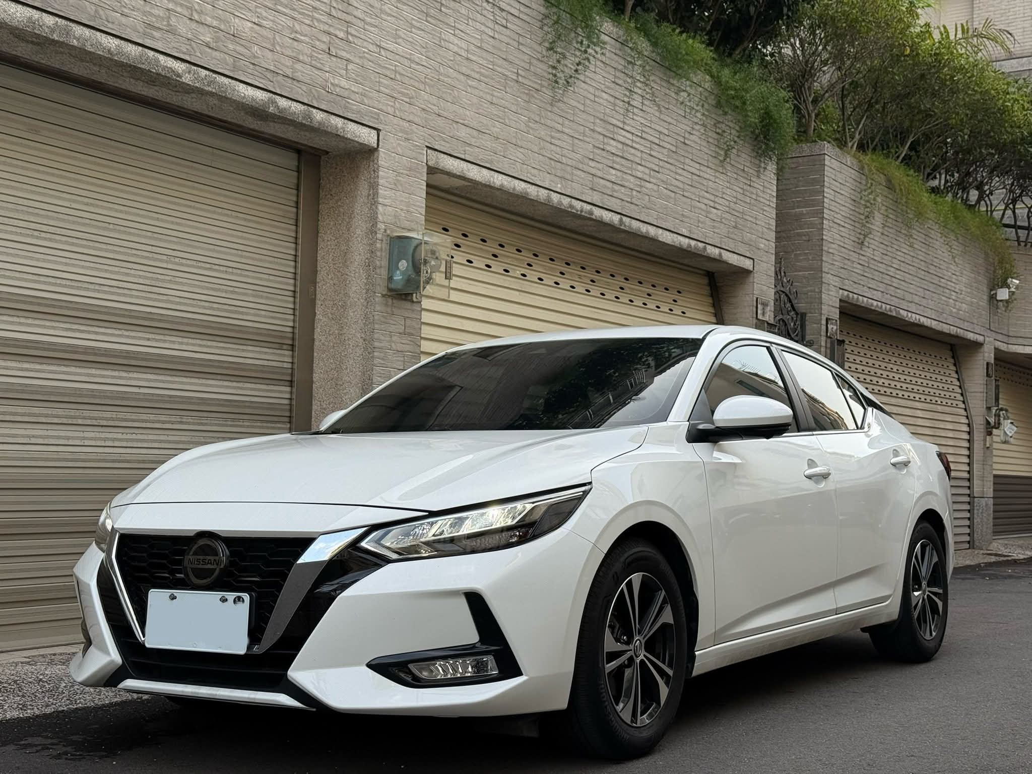 2021年 Nissan Sentra 尊爵版 中古車照片 - Orange Garage