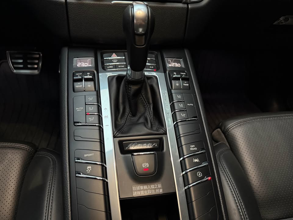 2017年 Porsche Macan 2.0 白金版 中古車照片 - Orange Garage