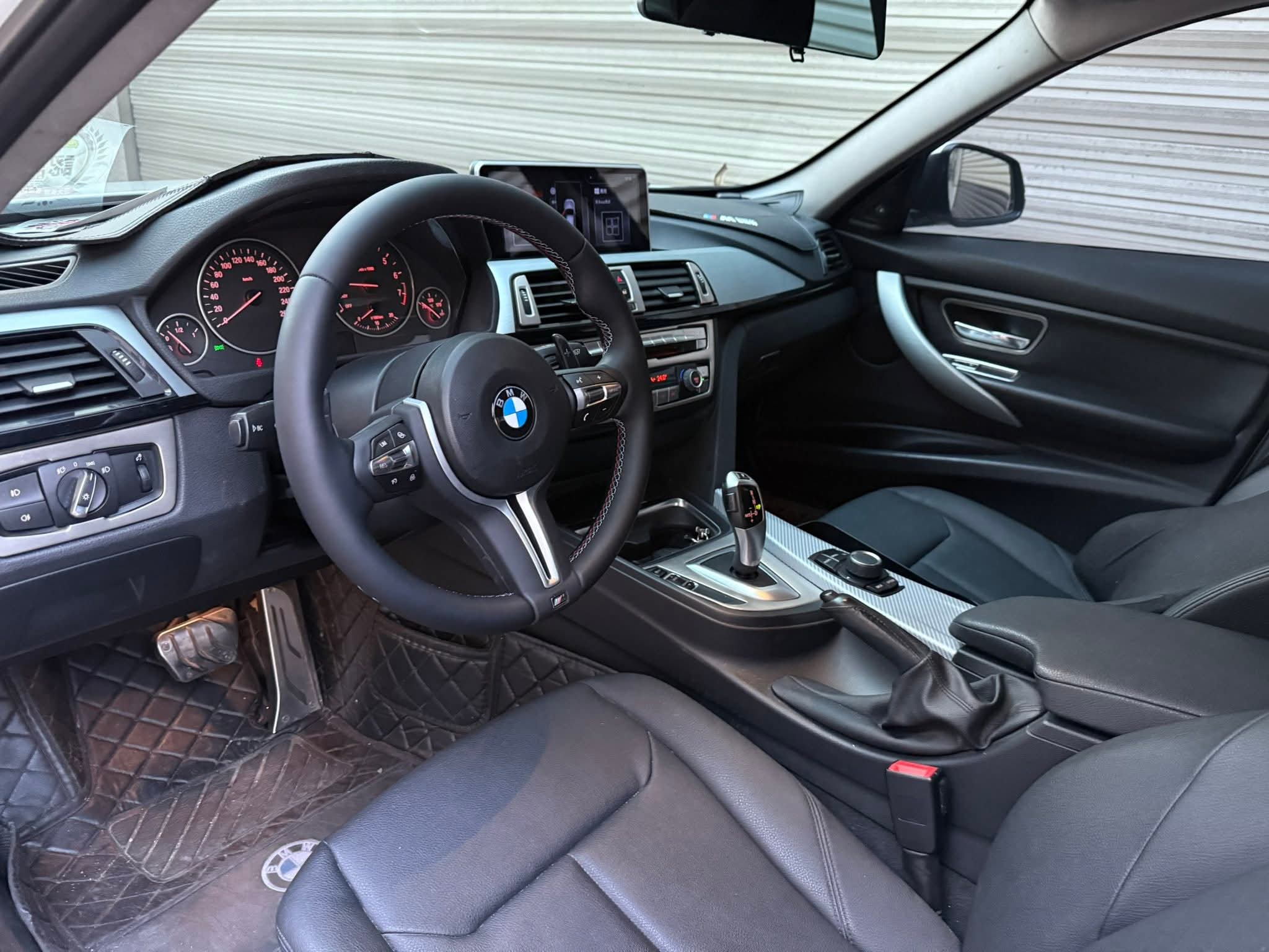 2014年 BMW 3 Series 316I Sedan 中古車照片 - Orange Garage