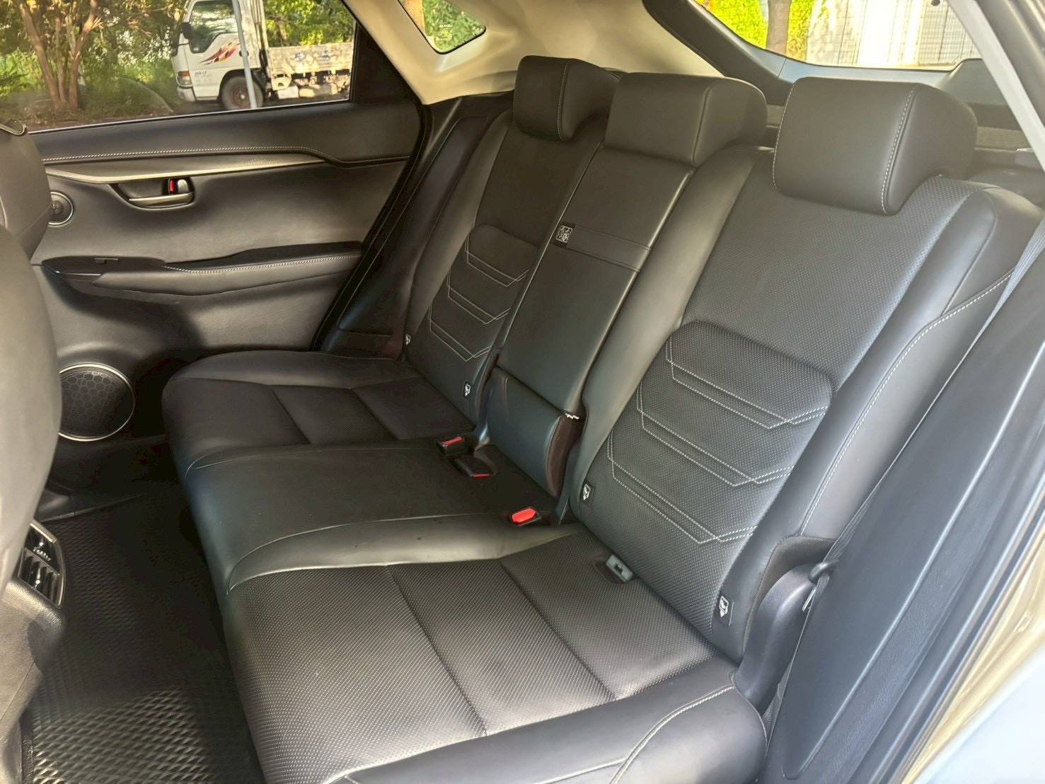 2016年 Lexus NX200t 豪華版 中古車照片 - 澄色車庫