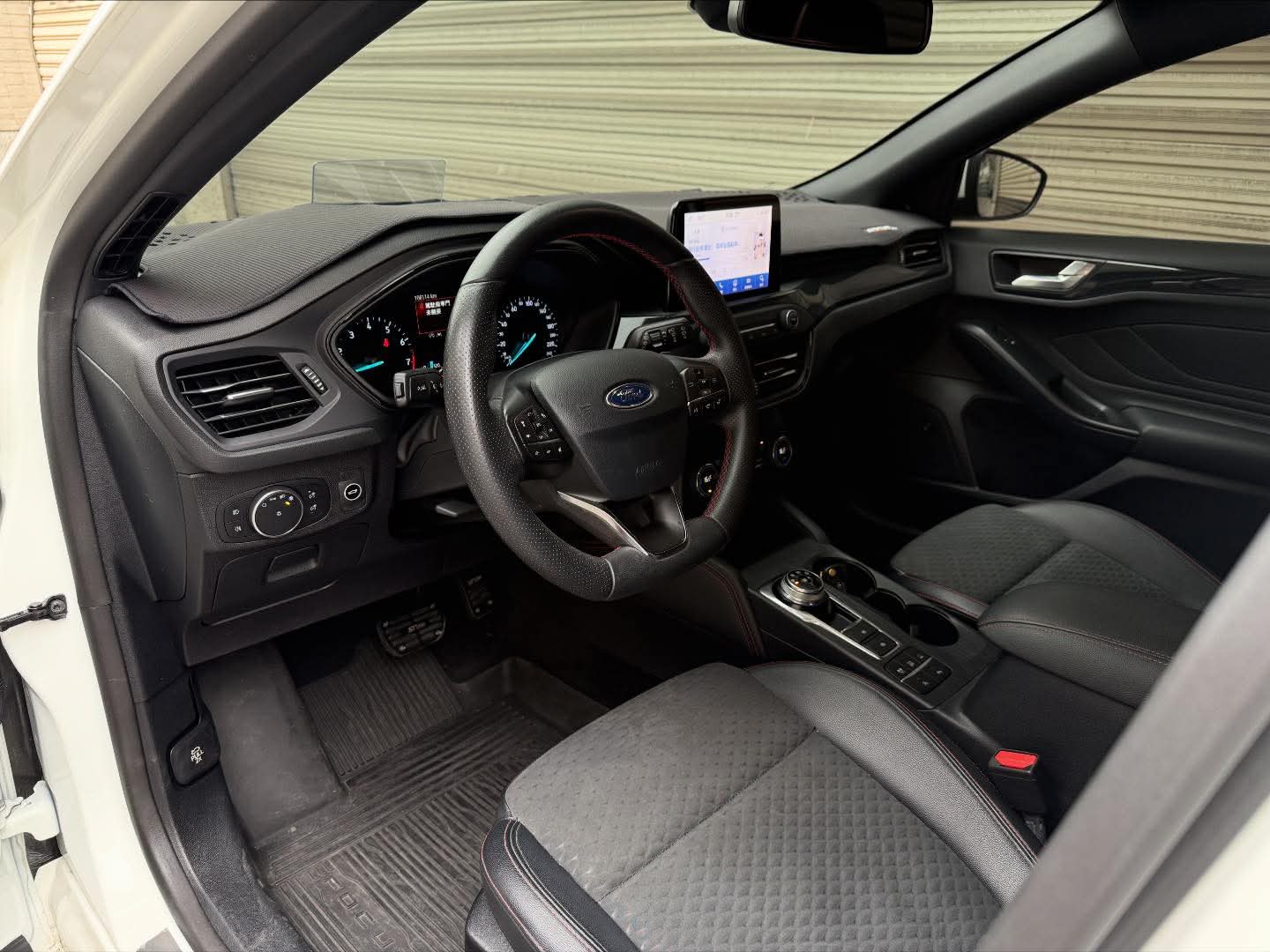 2019年 Ford Focus ST-Line 中古車照片 - Orange Garage
