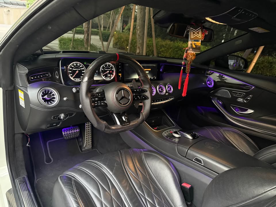 2015年 Mercedes-Benz AMG S63 Coupe AMG 中古車照片 - Orange Garage