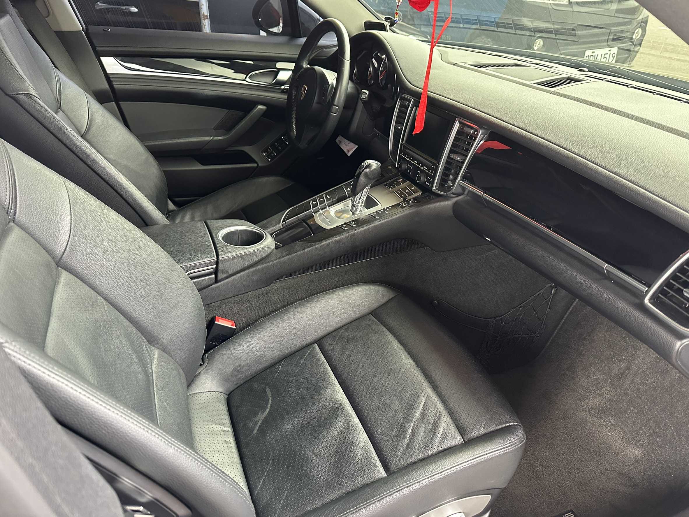 2012年 Porsche Panamera 中古車照片 - 澄色車庫