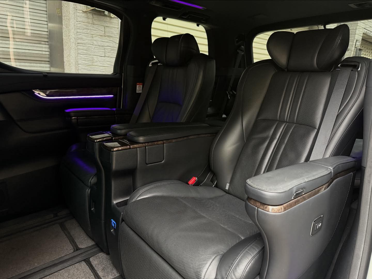 2019年 Toyota Alphard 3.5 中古車照片 - Orange Garage