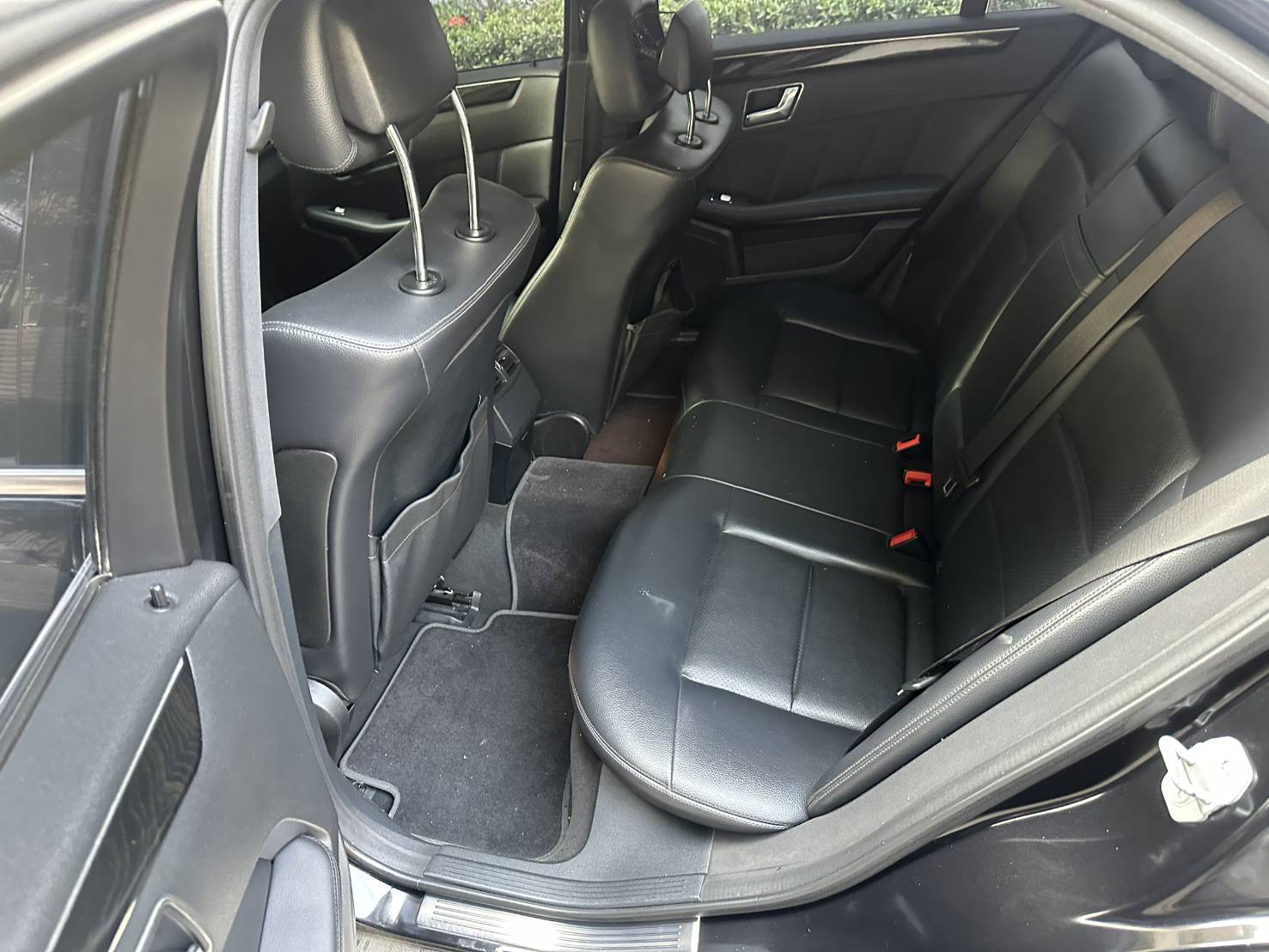 2011年 Mercedes-Benz E-Class E250 中古車照片 - Orange Garage