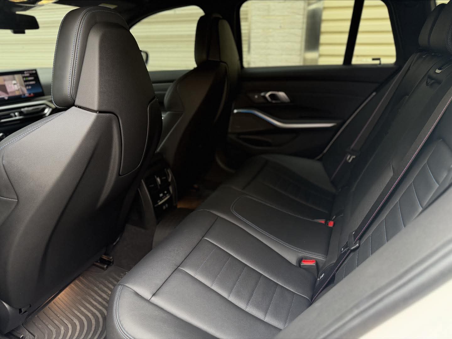 2023年 BMW 3 Series 340I Touring LCI 總代理 中古車照片 - Orange Garage