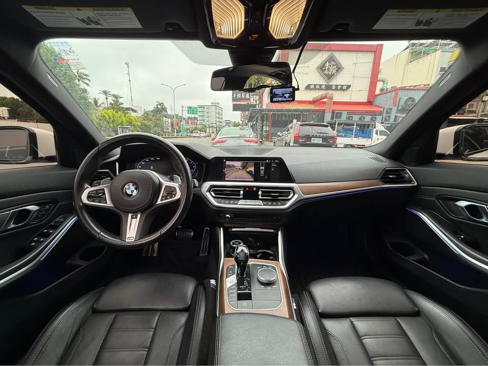 2019年 BMW 3 Series 330I M-Sport 中古車照片 - Orange Garage