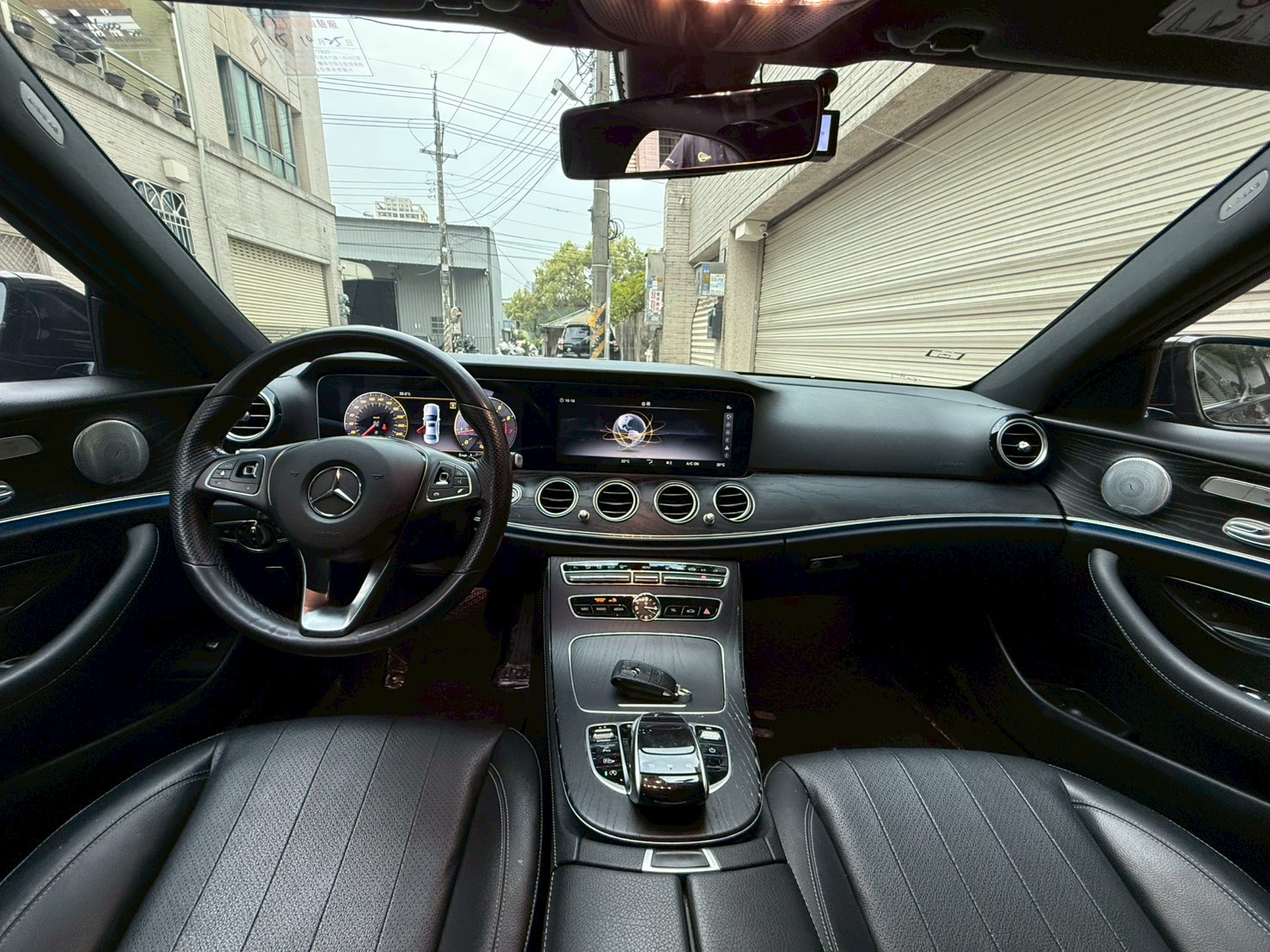2018年 Mercedes-Benz E-Class E300 中古車照片 - Orange Garage