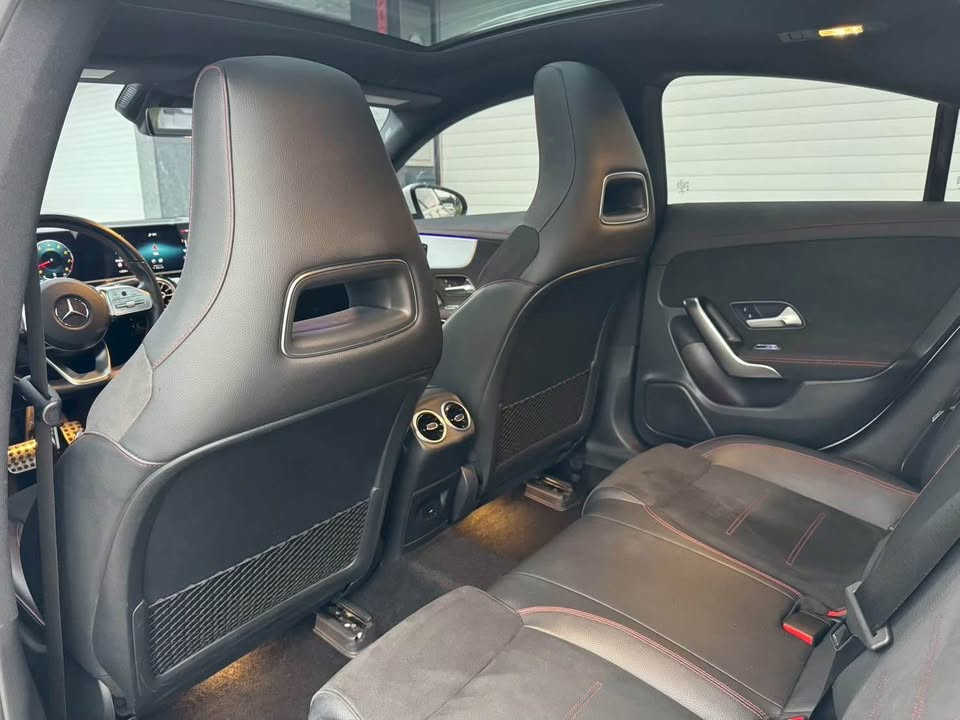 2021年 Mercedes-Benz CLA 250 AMG 4Matic 中古車照片 - Orange Garage