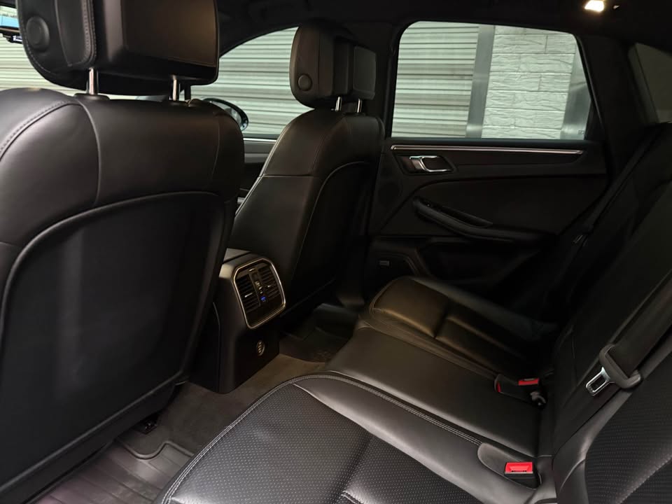 2017年 Porsche Macan 2.0 白金版 中古車照片 - Orange Garage