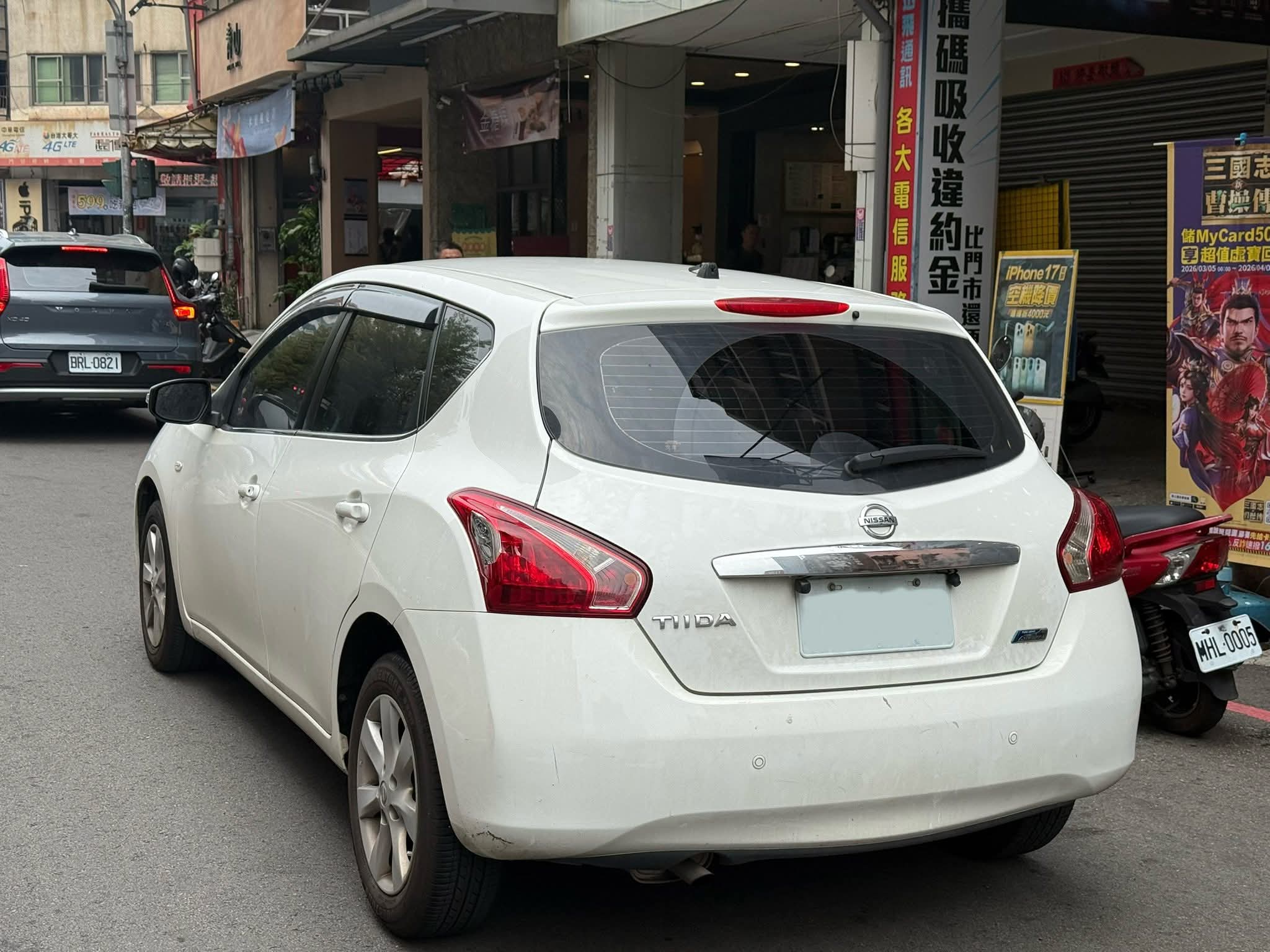 2015年 Nissan Tiida 5D 中古車照片 - Orange Garage