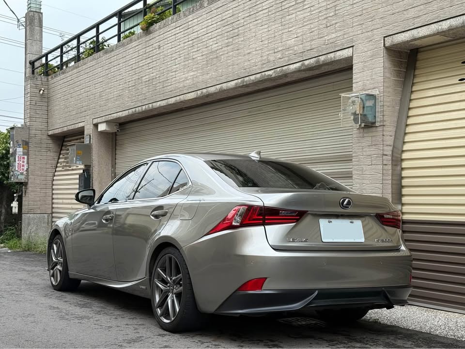2013年 Lexus IS300h F-SPORT 中古車照片 - Orange Garage