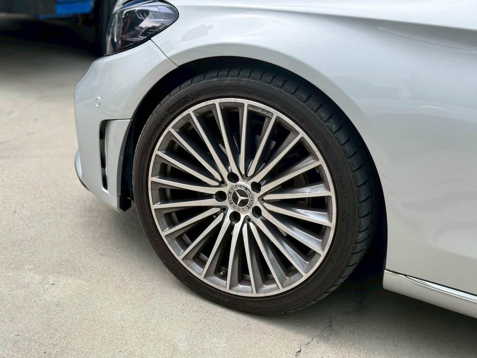 2018年 Mercedes-Benz C-Class C200 中古車照片 - Orange Garage
