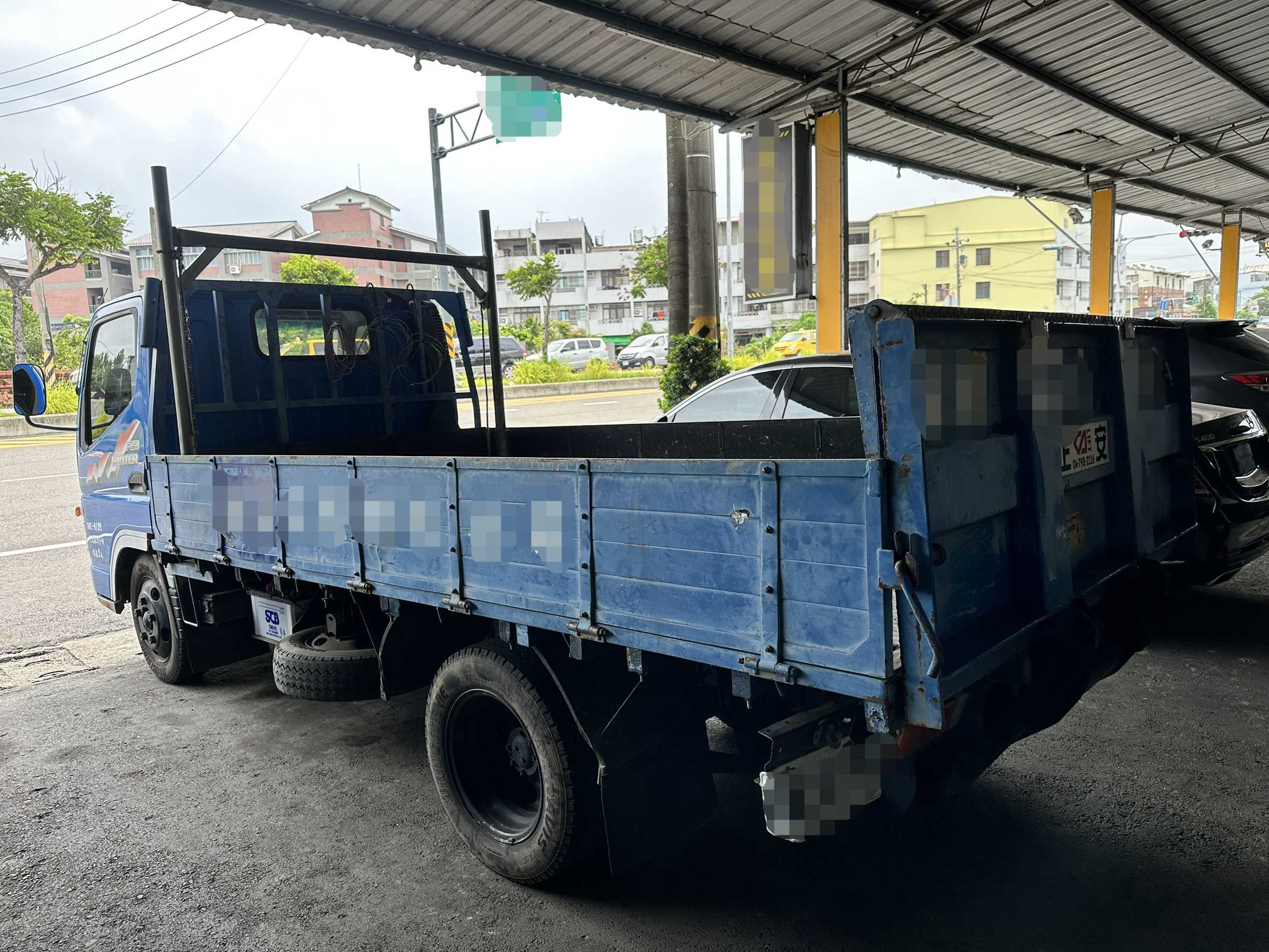 2007年 Mitsubishi Canter Fuso Canter 3.49 噸 中古車照片 - 澄色車庫