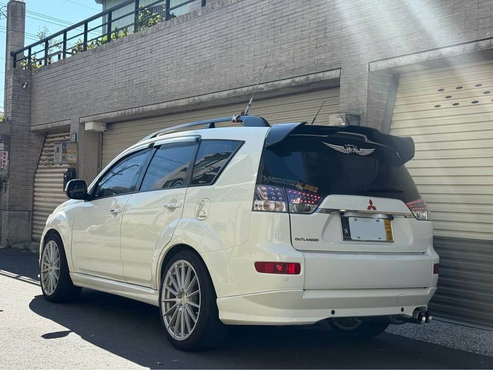 2010年 Mitsubishi Outlander 尊貴型 中古車照片 - Orange Garage