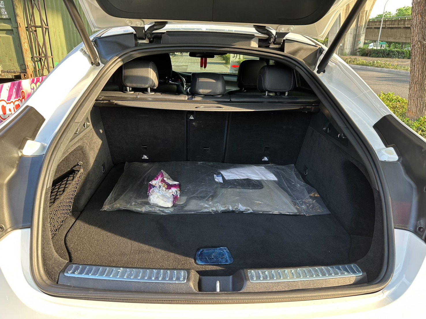 2018年 Mercedes-Benz GLC 250 中古車照片 - Orange Garage