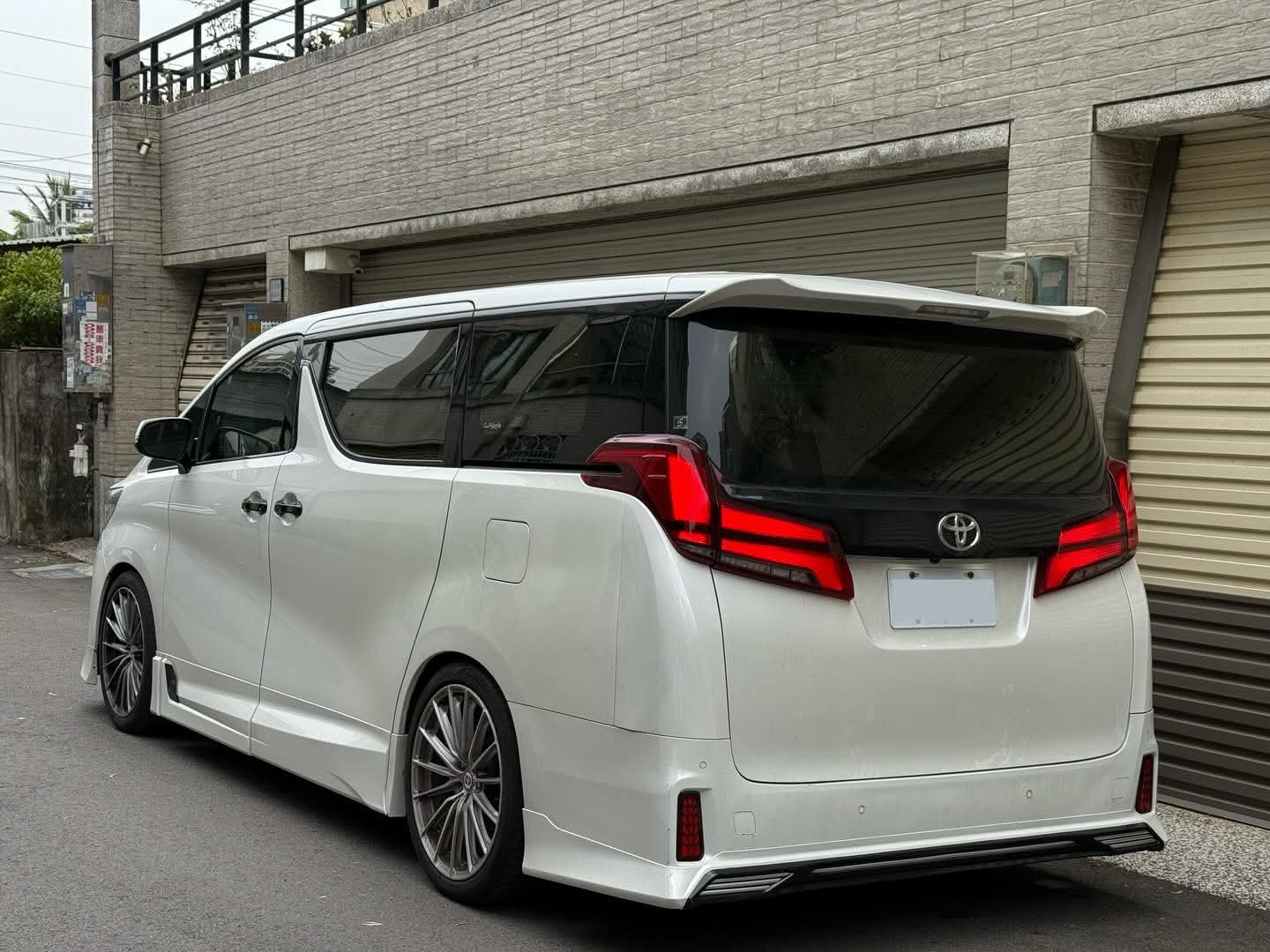 2019年 Toyota Alphard 3.5 中古車照片 - Orange Garage