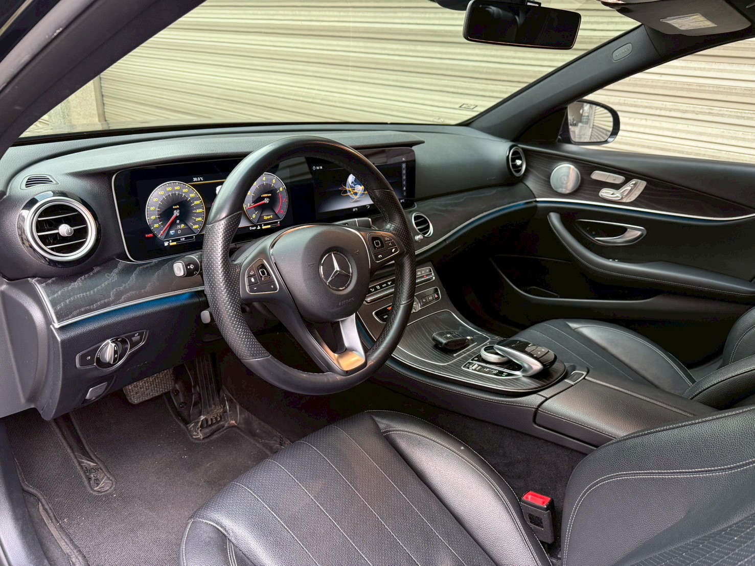 2018年 Mercedes-Benz E-Class E300 中古車照片 - Orange Garage