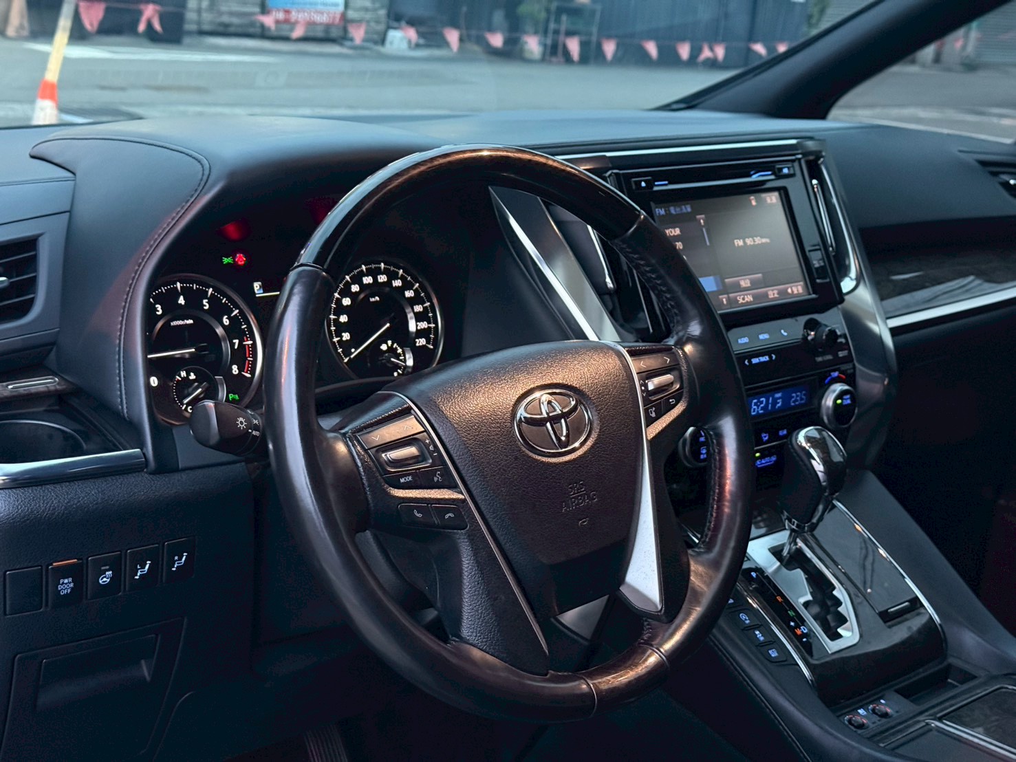 2019年 Toyota Alphard 3.5 中古車照片 - Orange Garage