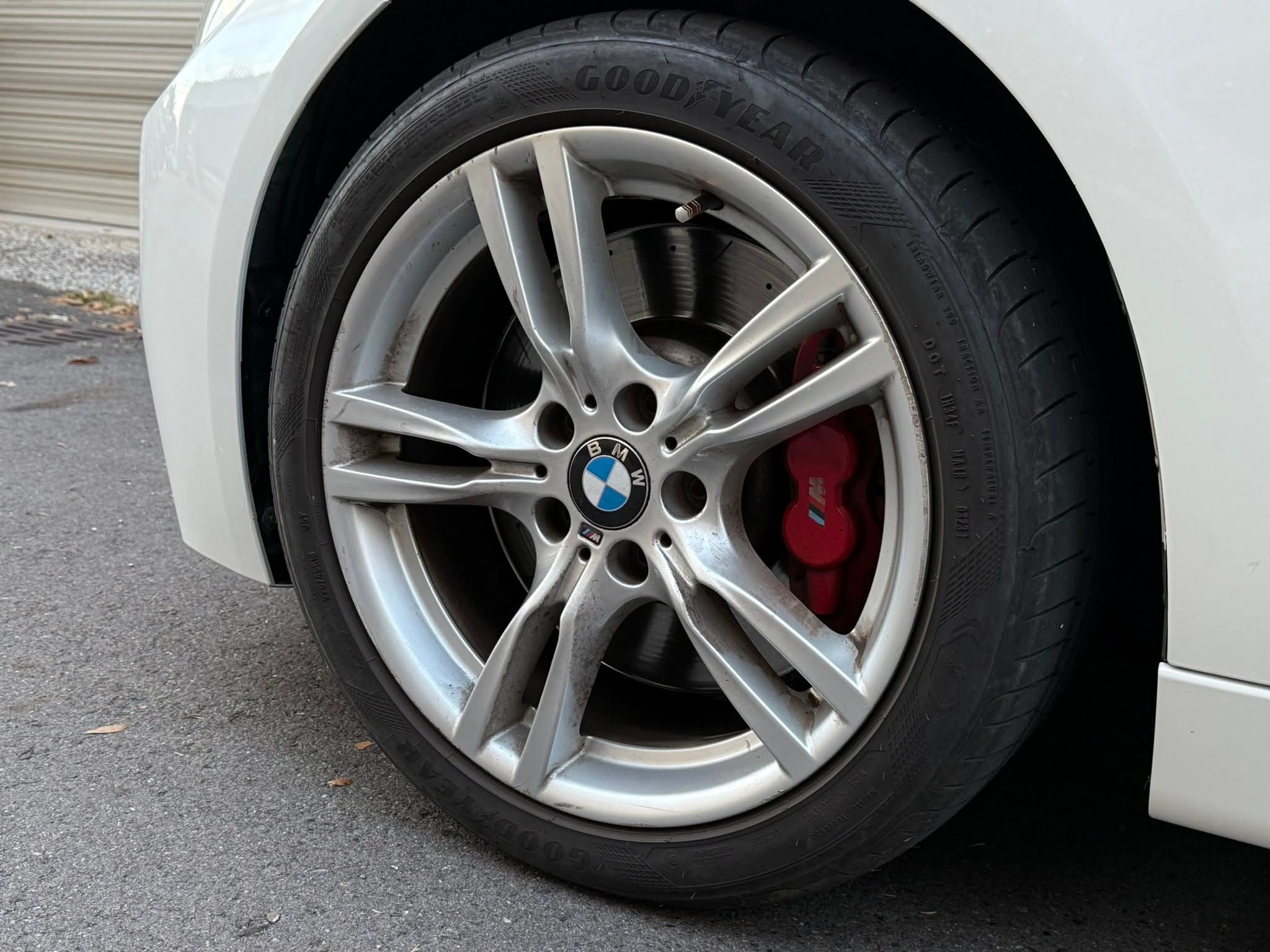 2014年 BMW 3 Series 316I Sedan 中古車照片 - Orange Garage