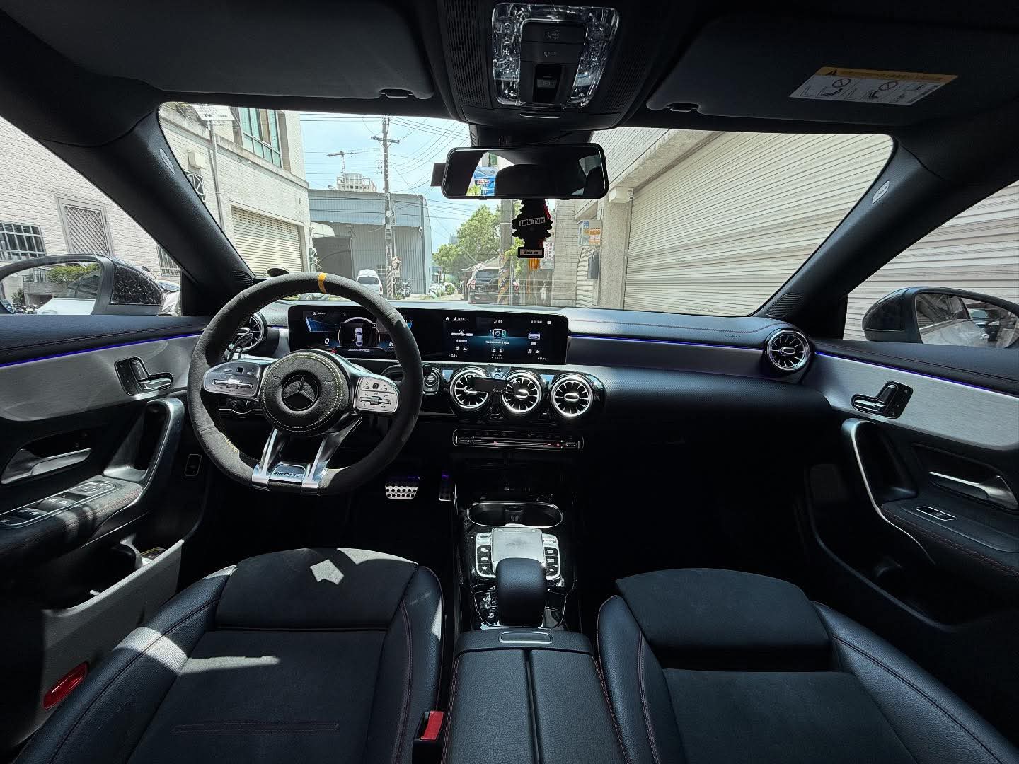 2019年 Mercedes-Benz CLA 35 AMG 夜色版 中古車照片 - Orange Garage