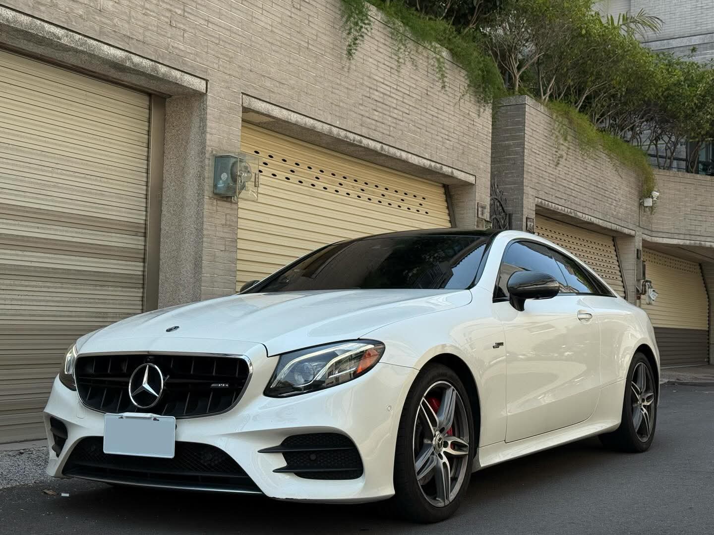 2017年 Mercedes-Benz E-Class E400 Cooper AMG 中古車照片 - Orange Garage