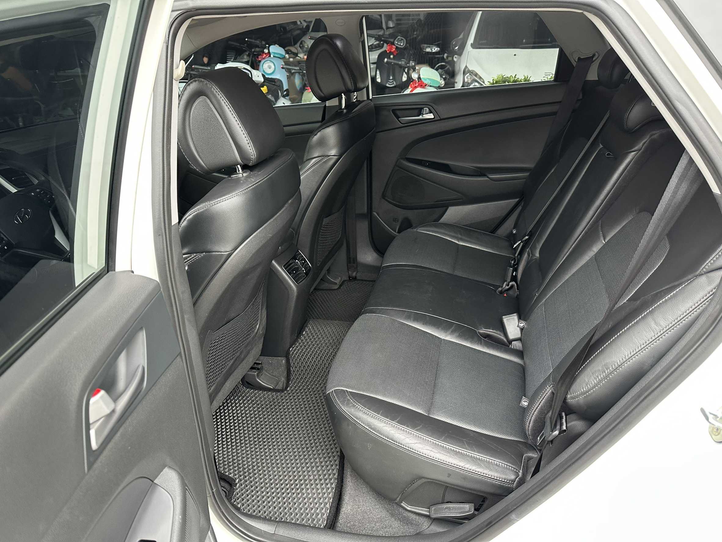 2016年 Hyundai Tucson CRDi 4WD 頂規 中古車照片 - 澄色車庫