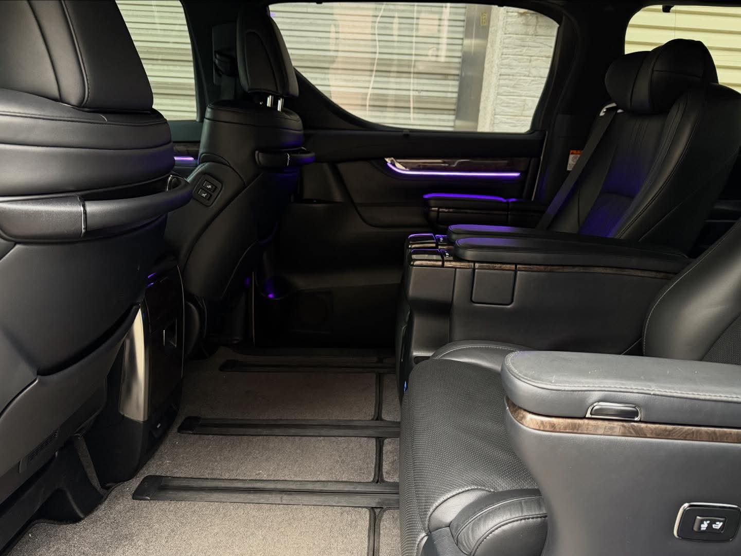 2019年 Toyota Alphard 3.5 中古車照片 - Orange Garage