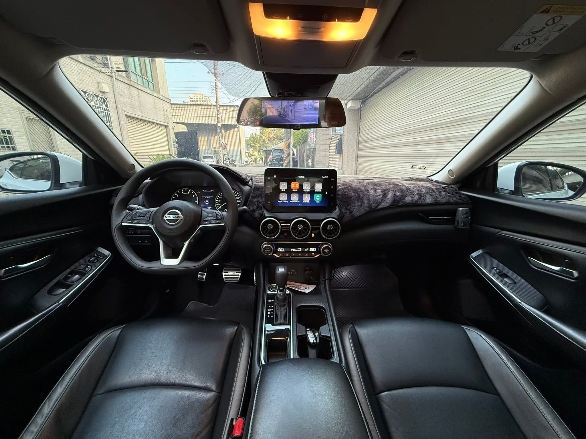 2021年 Nissan Sentra 尊爵版 中古車照片 - Orange Garage