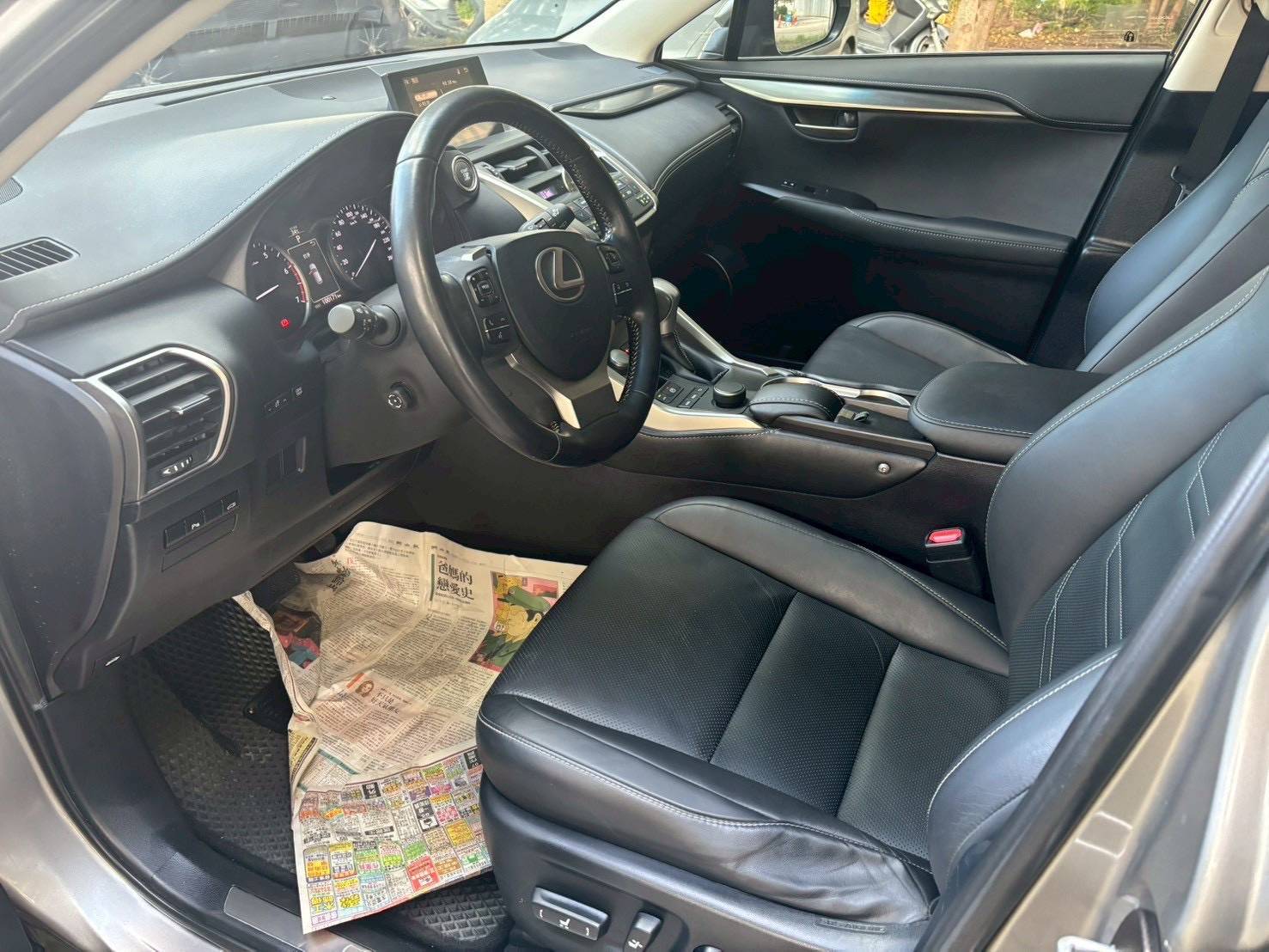 2016年 Lexus NX200t 豪華版 中古車照片 - 澄色車庫