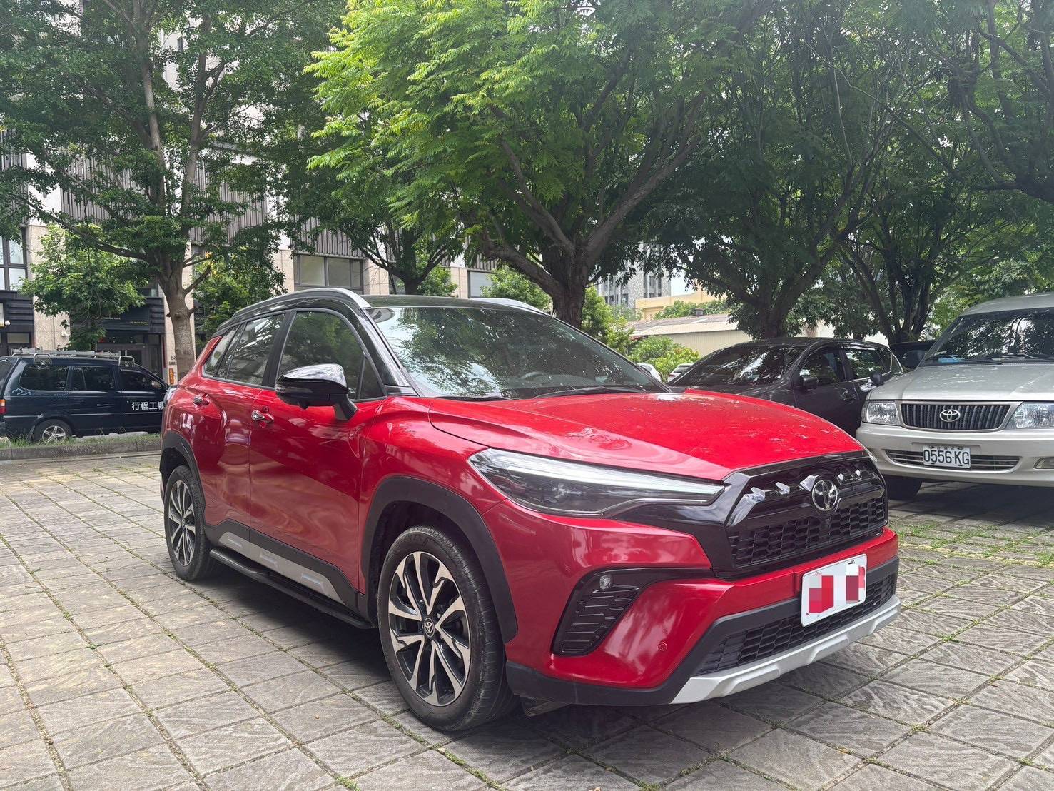 2022年 Toyota Corolla Cross Hybrid GR Sport 中古車照片 - 澄色車庫