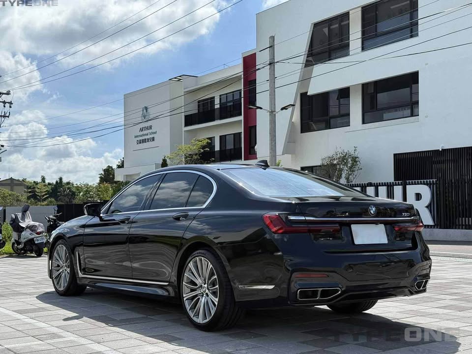 2018年 BMW 7 Series 730I 中古車照片 - Orange Garage