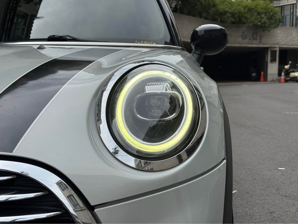 2020年 Mini Hatch Cooper 5D 中古車照片 - Orange Garage