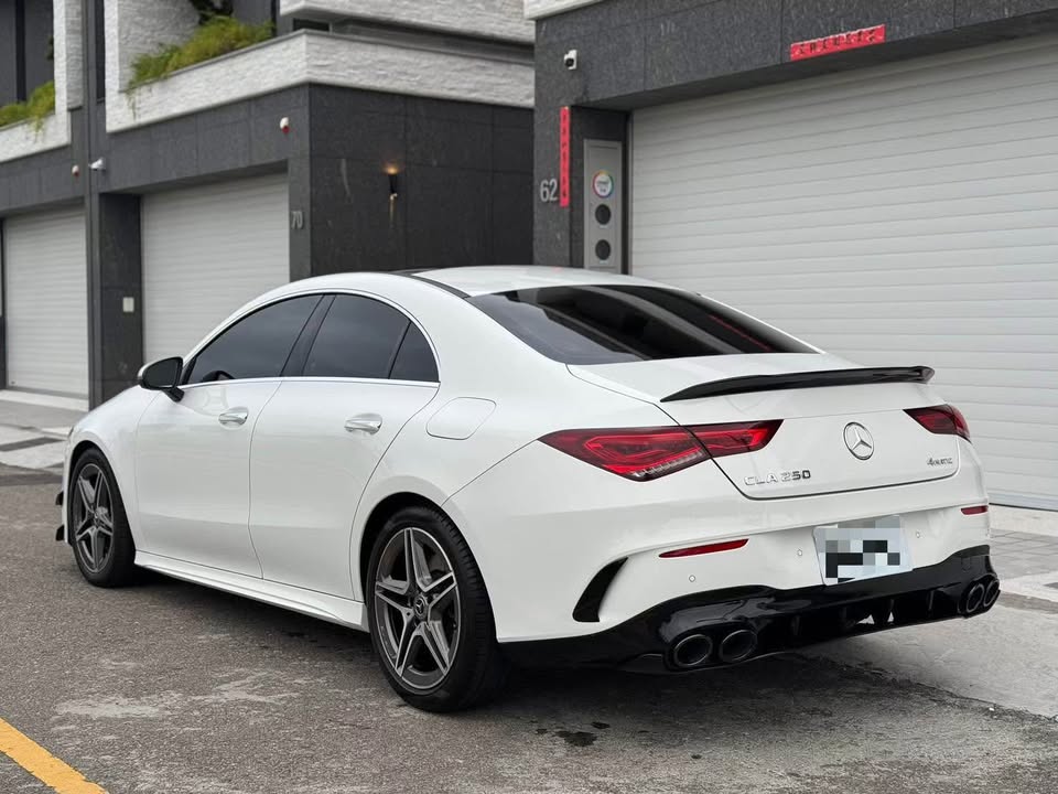 2021年 Mercedes-Benz CLA 250 AMG 4Matic 中古車照片 - Orange Garage