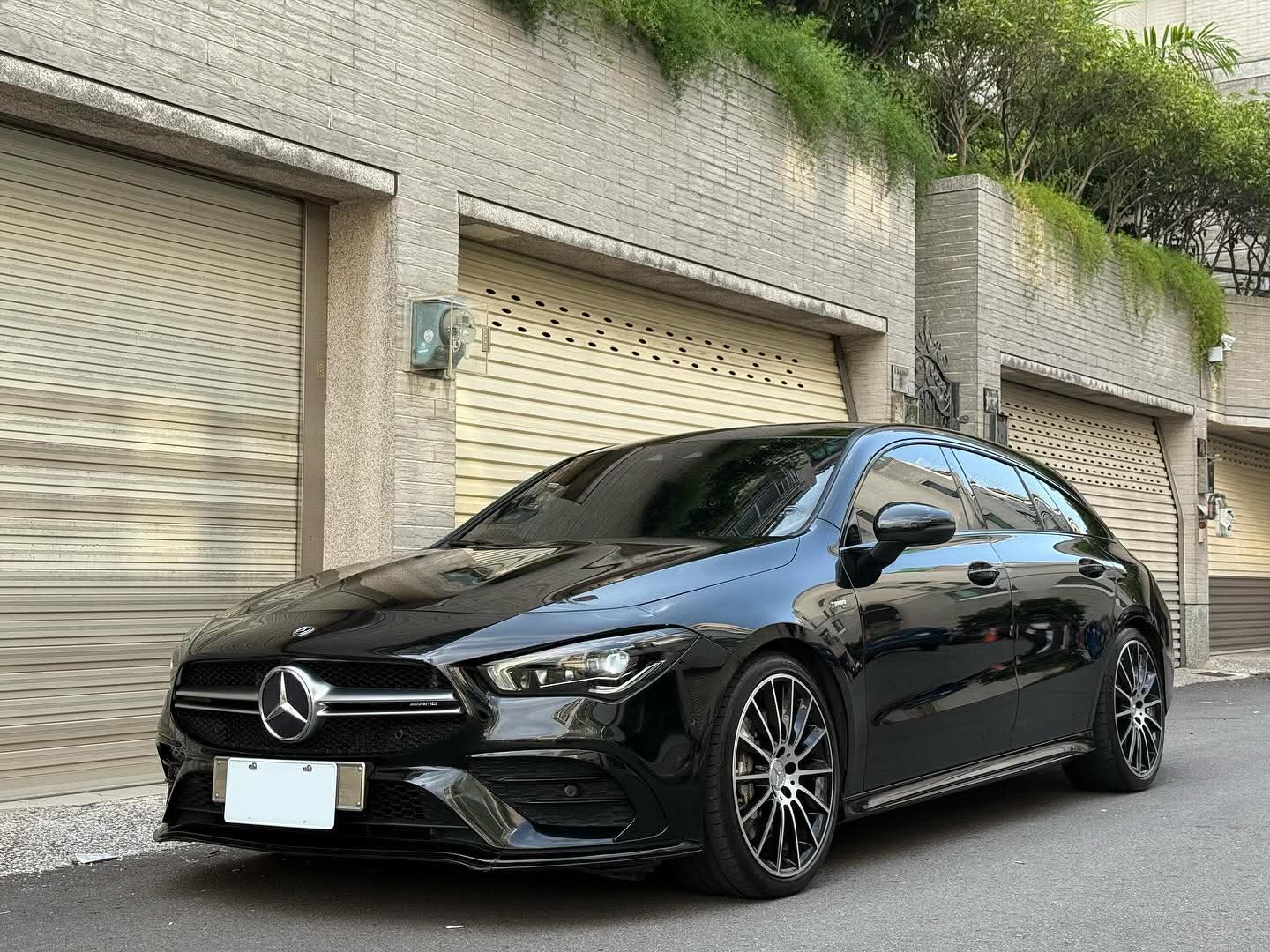 2020年 Mercedes-Benz CLA 35 Shooting Brake 4MATIC 中古車照片 - Orange Garage