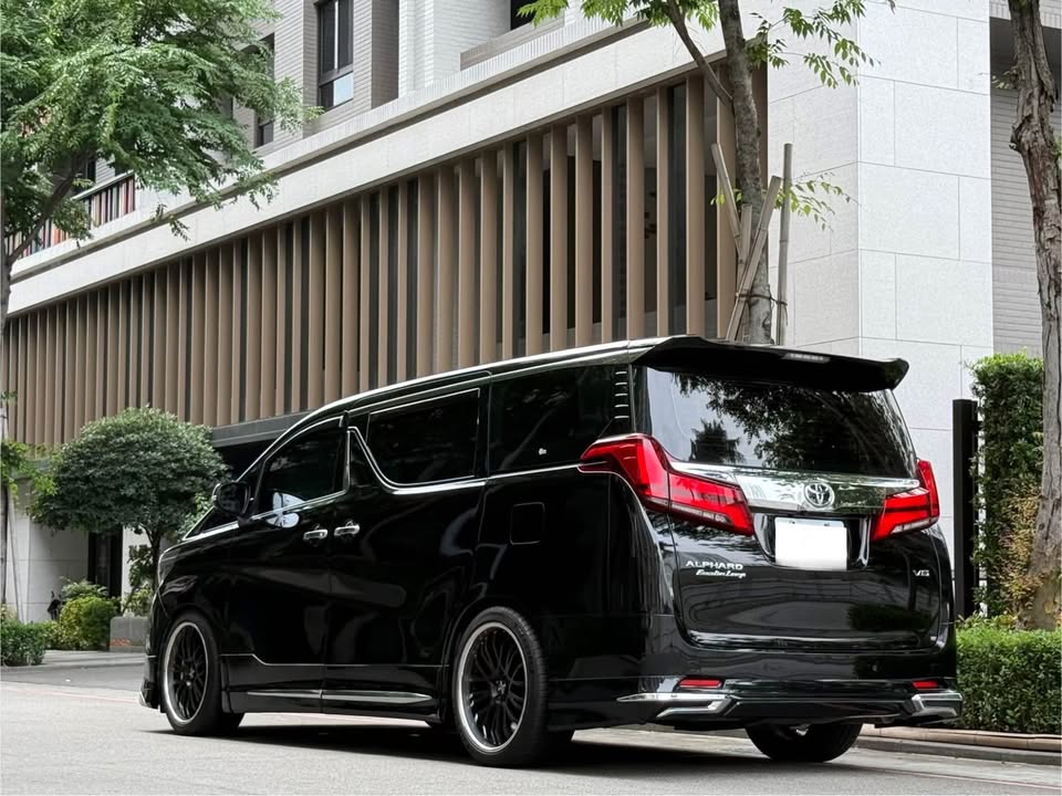 2019年 Toyota Alphard 3.5 中古車照片 - Orange Garage
