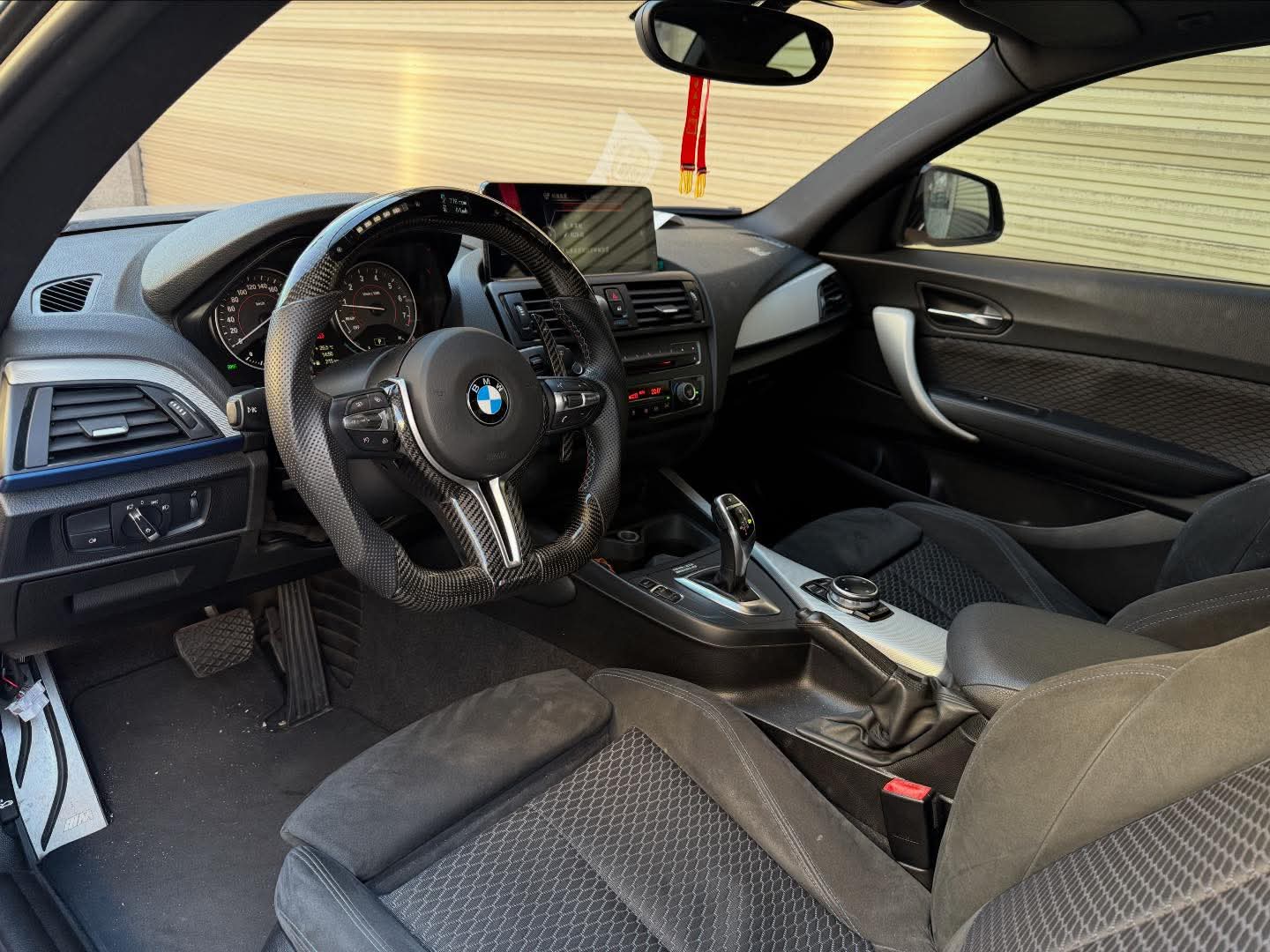 2014年 BMW 2 Series 235i Coupe 中古車照片 - Orange Garage