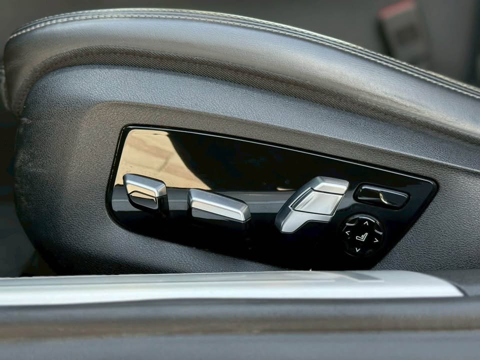 2018年 BMW 7 Series 730I 中古車照片 - Orange Garage