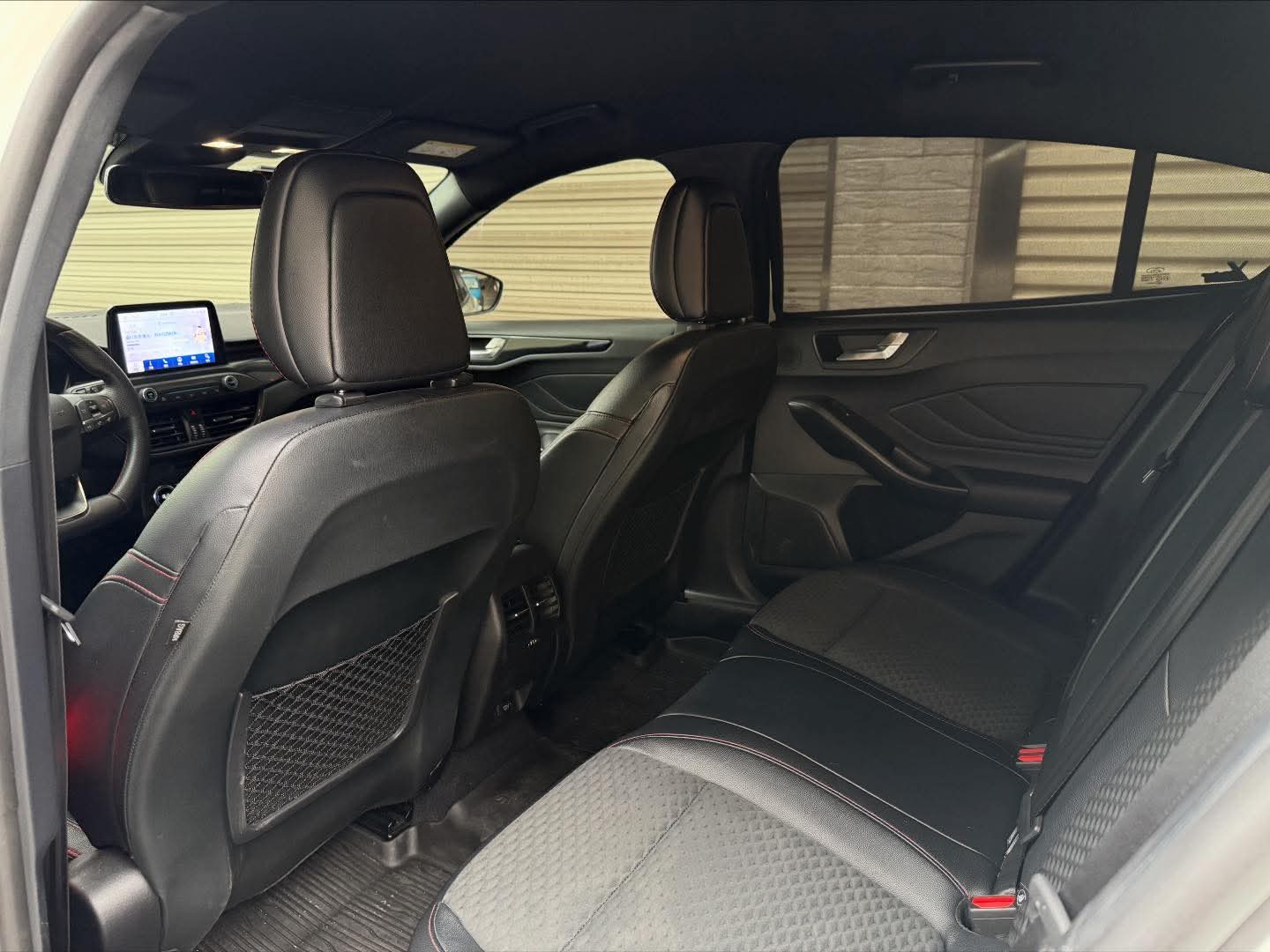 2019年 Ford Focus ST-Line 中古車照片 - Orange Garage