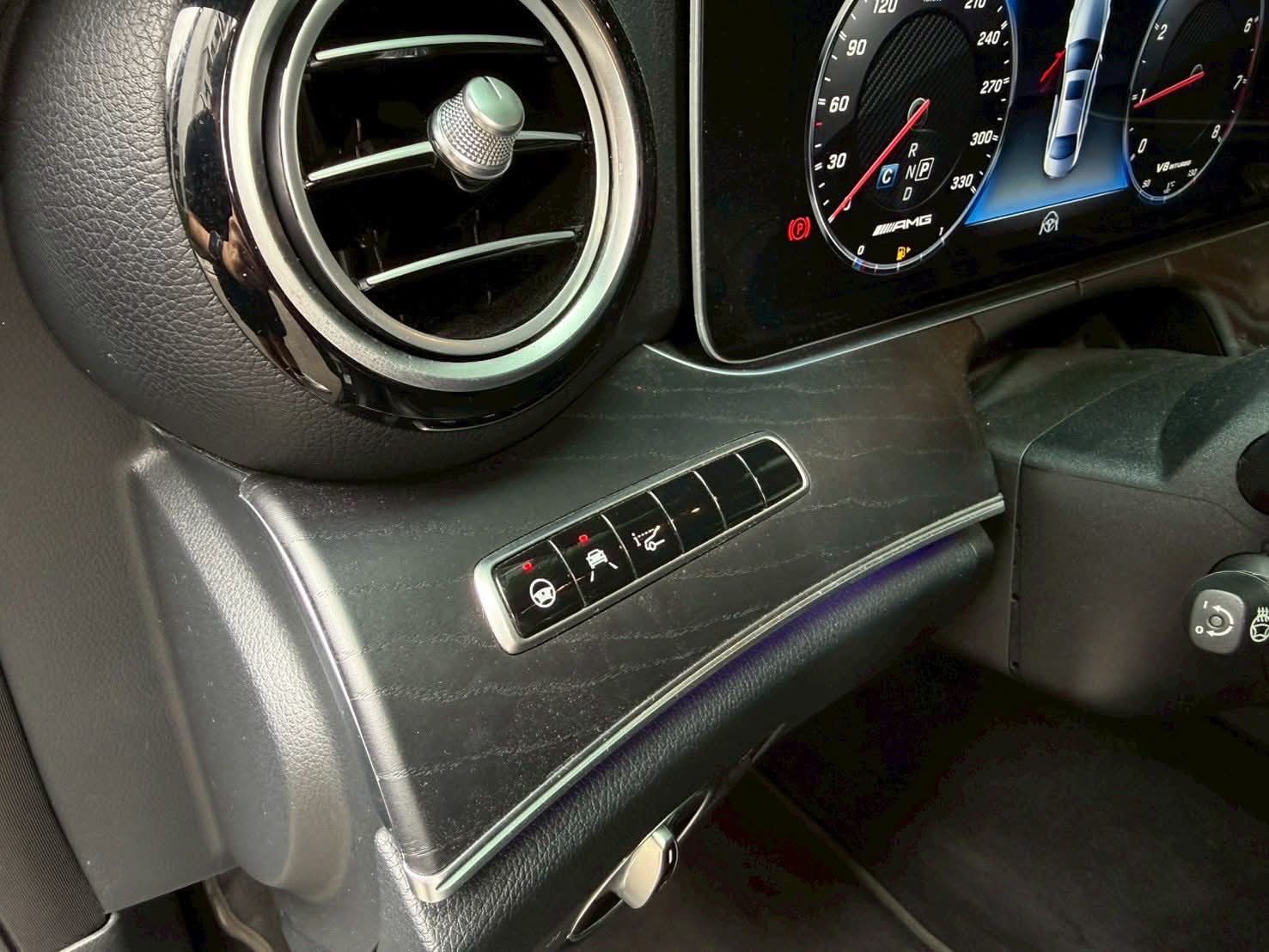 2019年 Mercedes-Benz E-Class E350 AMG 4MATIC 中古車照片 - Orange Garage