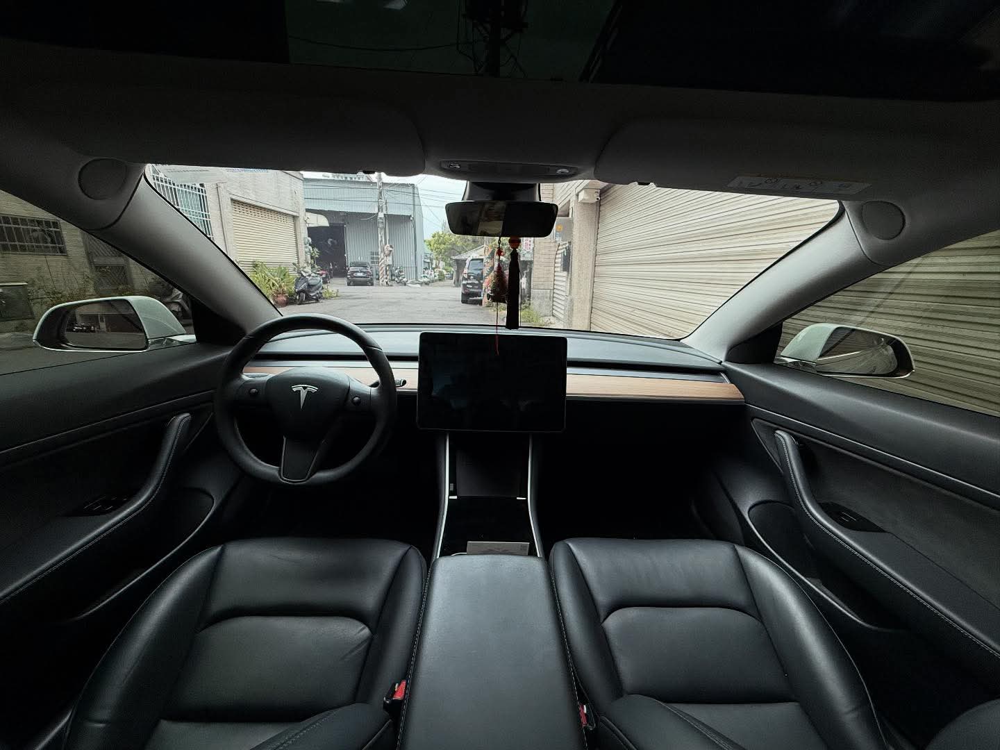 2020年 Tesla Model 3 SR 中古車照片 - Orange Garage