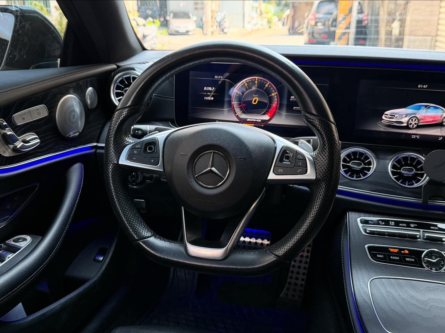 2017年 Mercedes-Benz E-Class E400 Cooper AMG 中古車照片 - Orange Garage