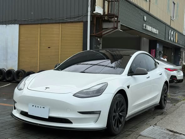 2021年 Tesla Model 3 LONG RANGE 中古車照片 - Orange Garage