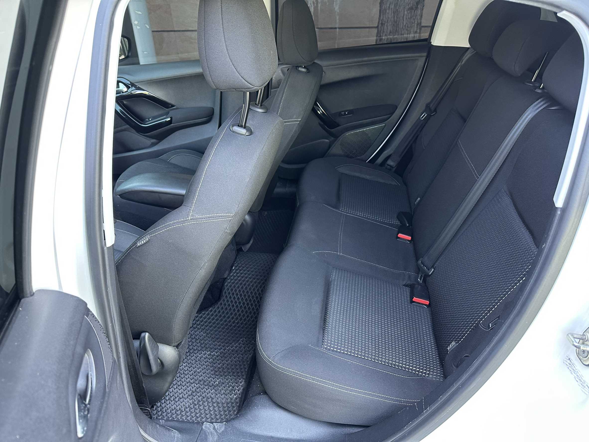 2016年 Peugeot 208 PureTech 1.2 中古車照片 - 澄色車庫