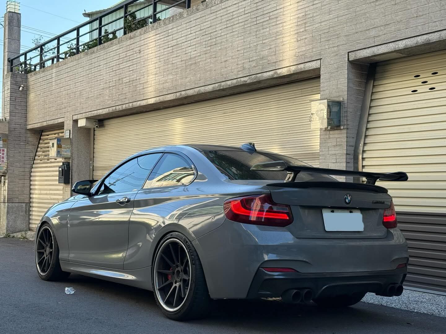 2014年 BMW 2 Series 235i Coupe 中古車照片 - Orange Garage