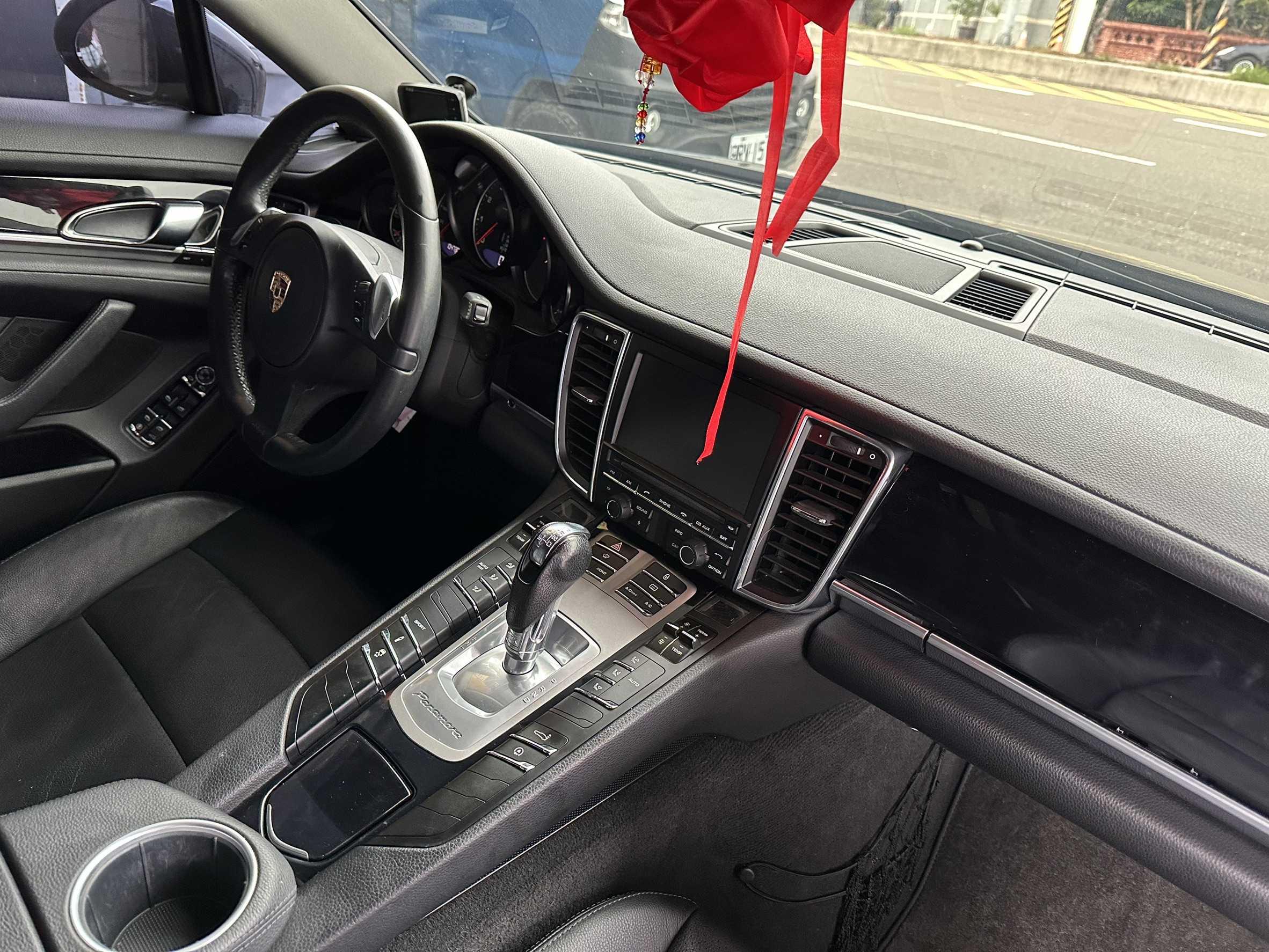 2012年 Porsche Panamera 中古車照片 - 澄色車庫