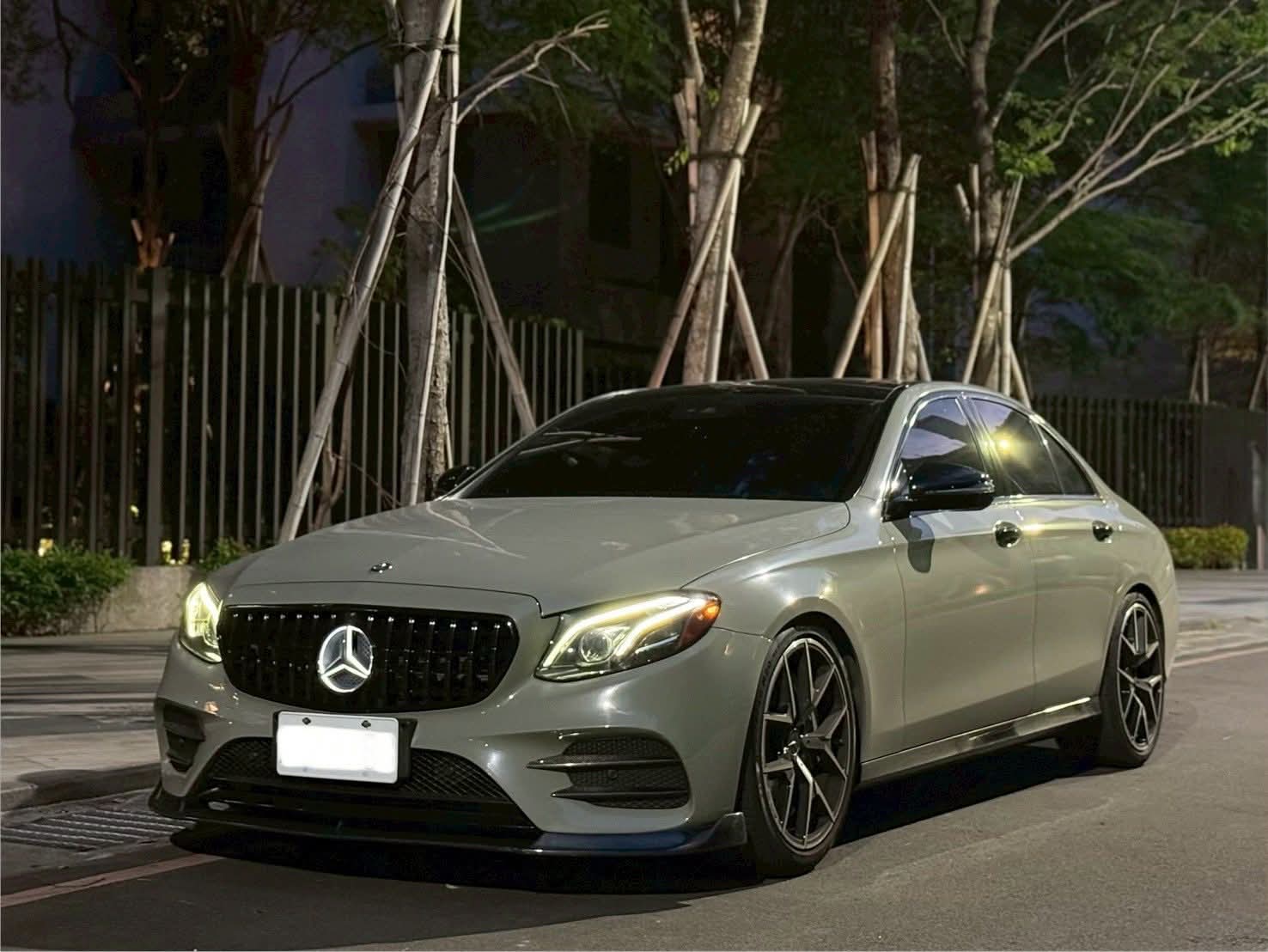 2017年 Mercedes-Benz E-Class E300 AMG 4MATIC P2 中古車照片 - Orange Garage