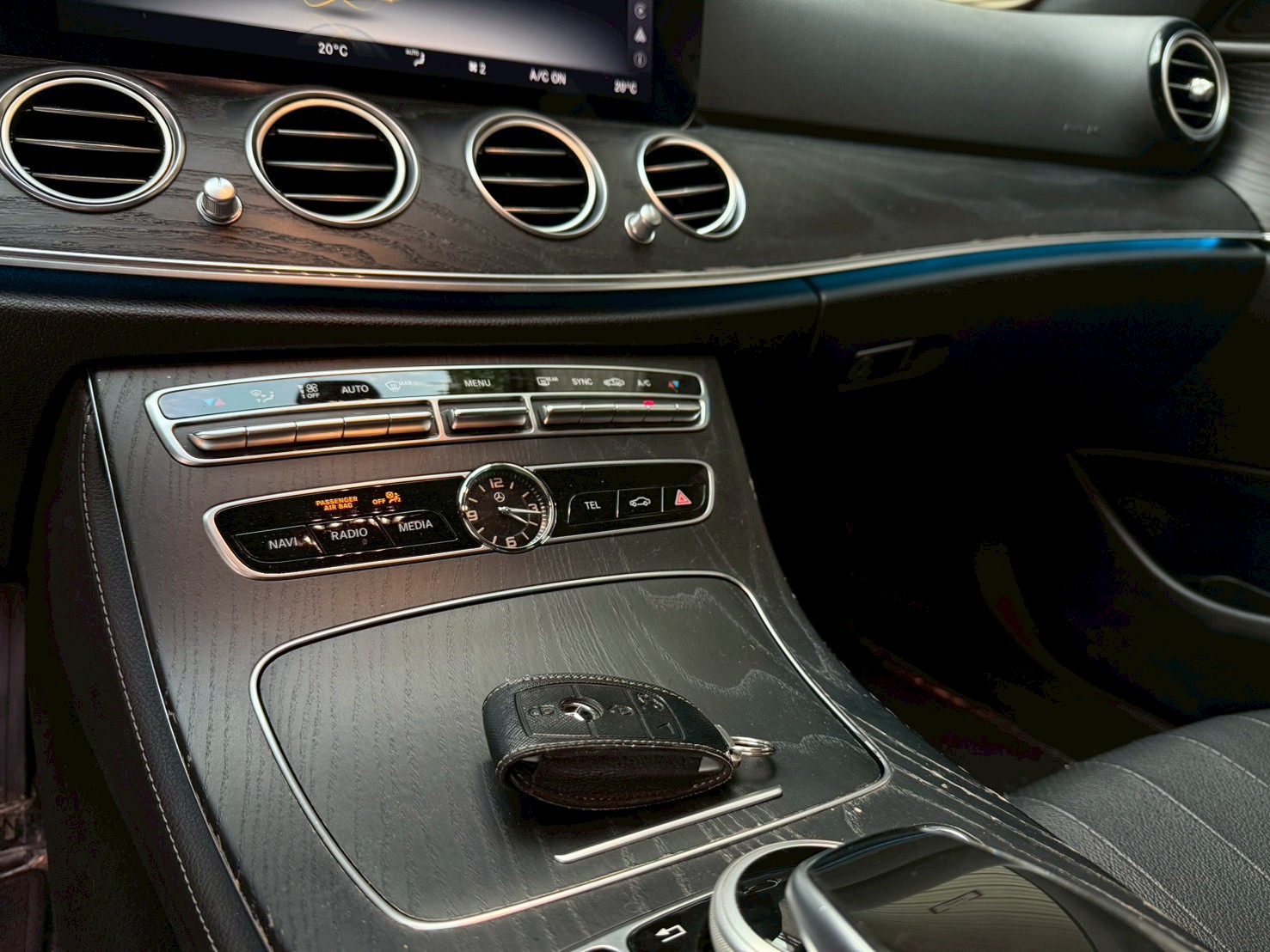 2018年 Mercedes-Benz E-Class E300 中古車照片 - Orange Garage